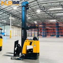 Xe nâng điện đứng lái Hyundai 23BRP-9