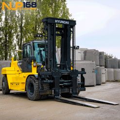 Xe nâng dầu Hyundai 180D-9