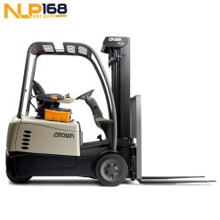 Crown SC5700 forklift